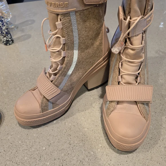 Converse Chuck Taylor Women’s Pink Tan High-Top Lace-Up Block Heel Boots - Picture 2 of 6